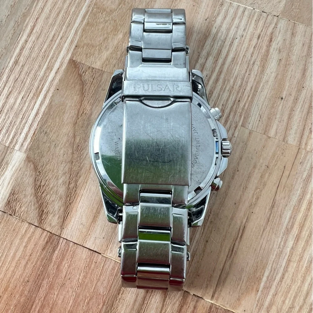 Pulsar mens black dial chronograph dress watch NEW BATTERY
